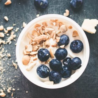 Greek yogurt bowls | seefoodplay.com